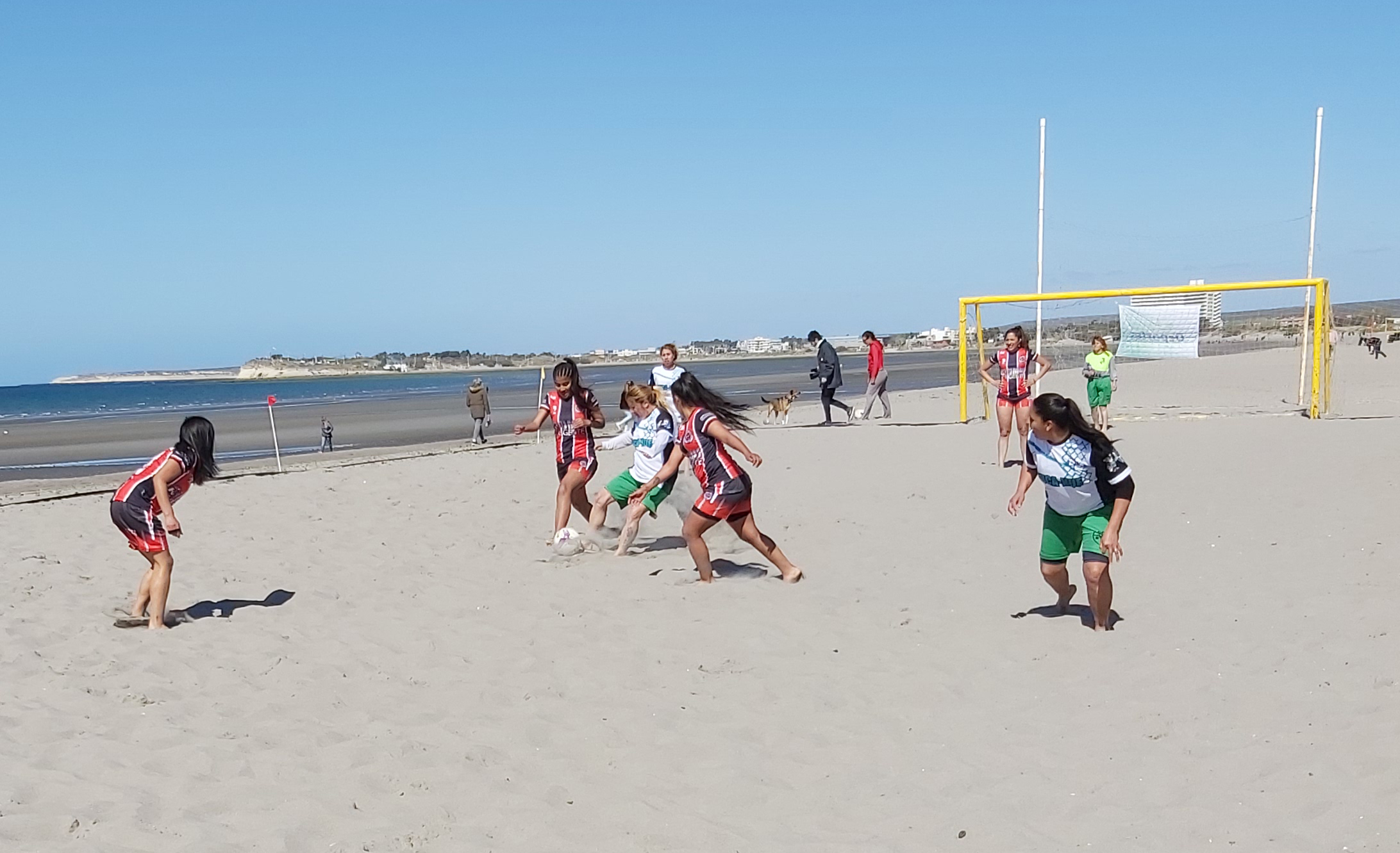 PARTICIPÁ DEL TORNEO RELÁMPAGO DE FÚTBOL PLAYA