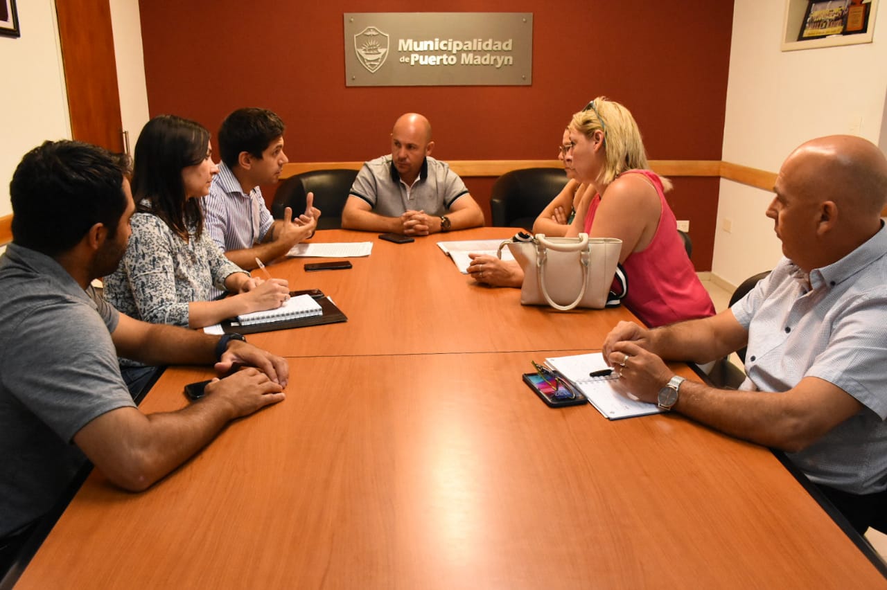 SASTRE RECIBIÓ A LAS AUTORIDADES DE LA JUNTA VECINAL DEL BARRIO COLONOS GALESES