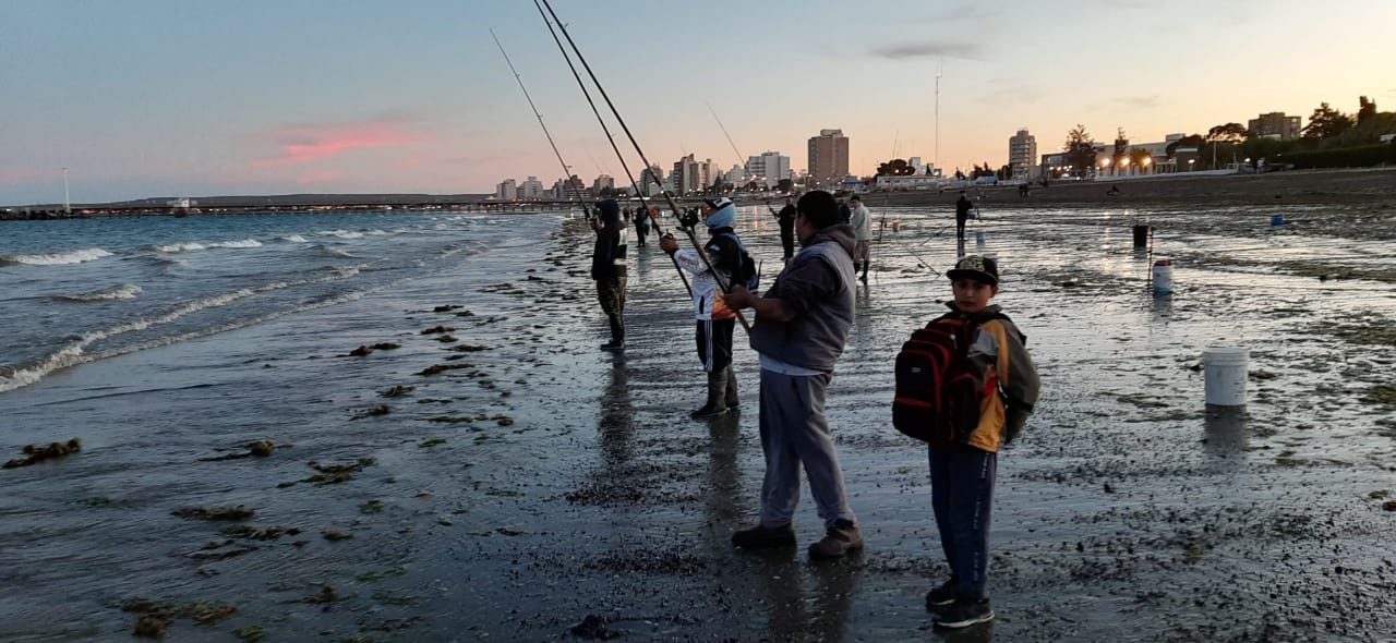 CONCURSO DE PESCA NOCTURNO EN LA COSTA DE MADRYN