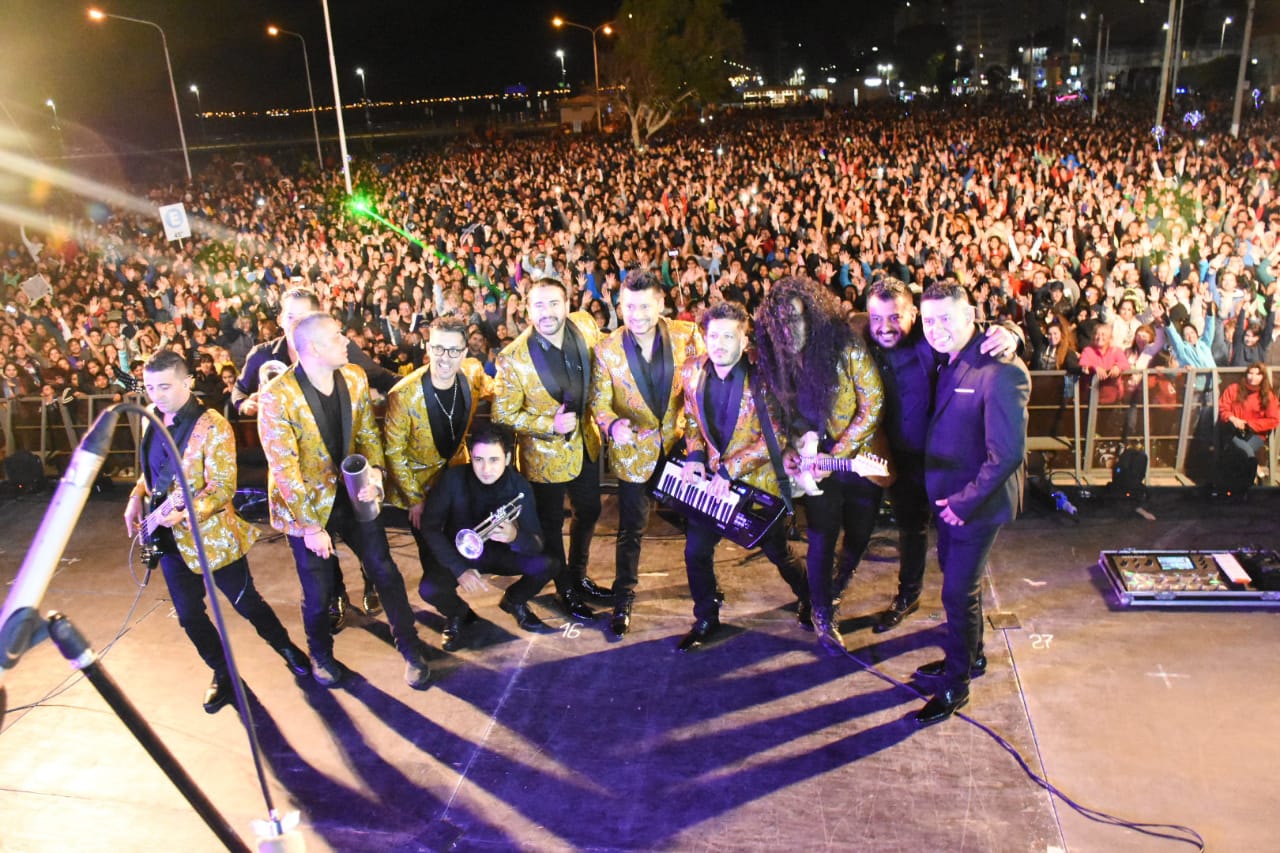 RÁFAGA TRAJO EL CALOR DE LA CUMBIA A LA COSTA DE MADRYN