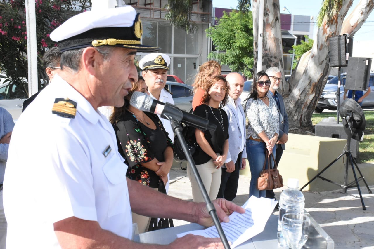 SASTRE ENCABEZÓ EL ACTO ANIVERSARIO DE LA CREACIÓN Y LA PRIMERA JURA DE LA BANDERA NACIONAL