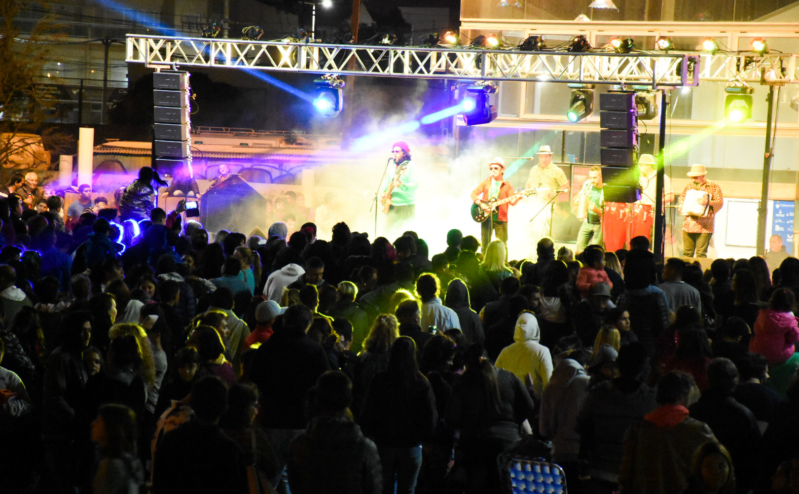 PLENA OCUPACIÓN DURANTE EL FIN DE SEMANA EXTRA LARGO EN MADRYN