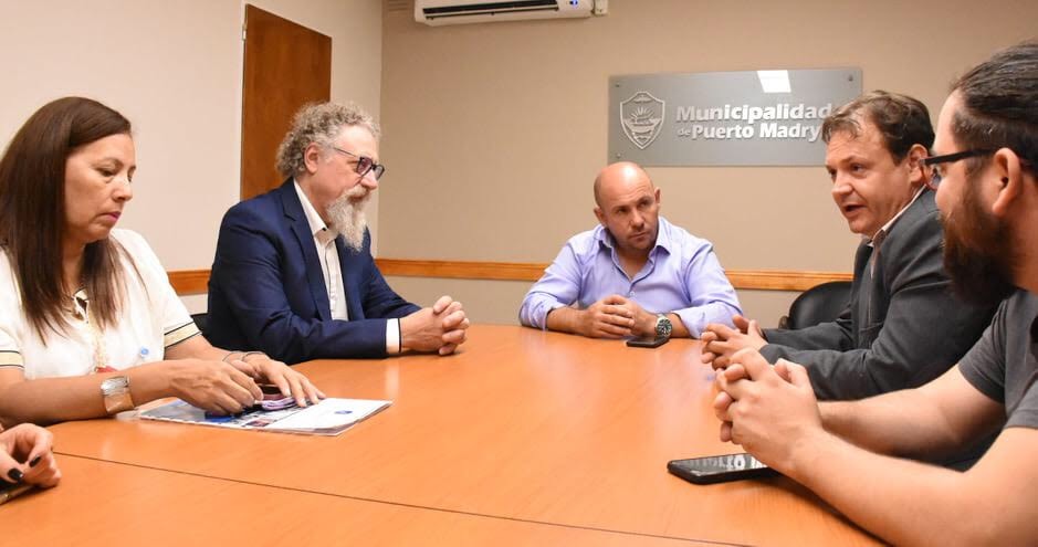 SASTRE GESTIONA MÁS OFERTA ACADÉMICA PARA PUERTO MADRYN