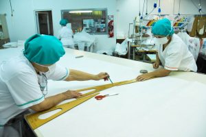 MADRYN: CONFECCIONAN INDUMENTARIA SANITARIA PARA TODA LA PROVINCIA