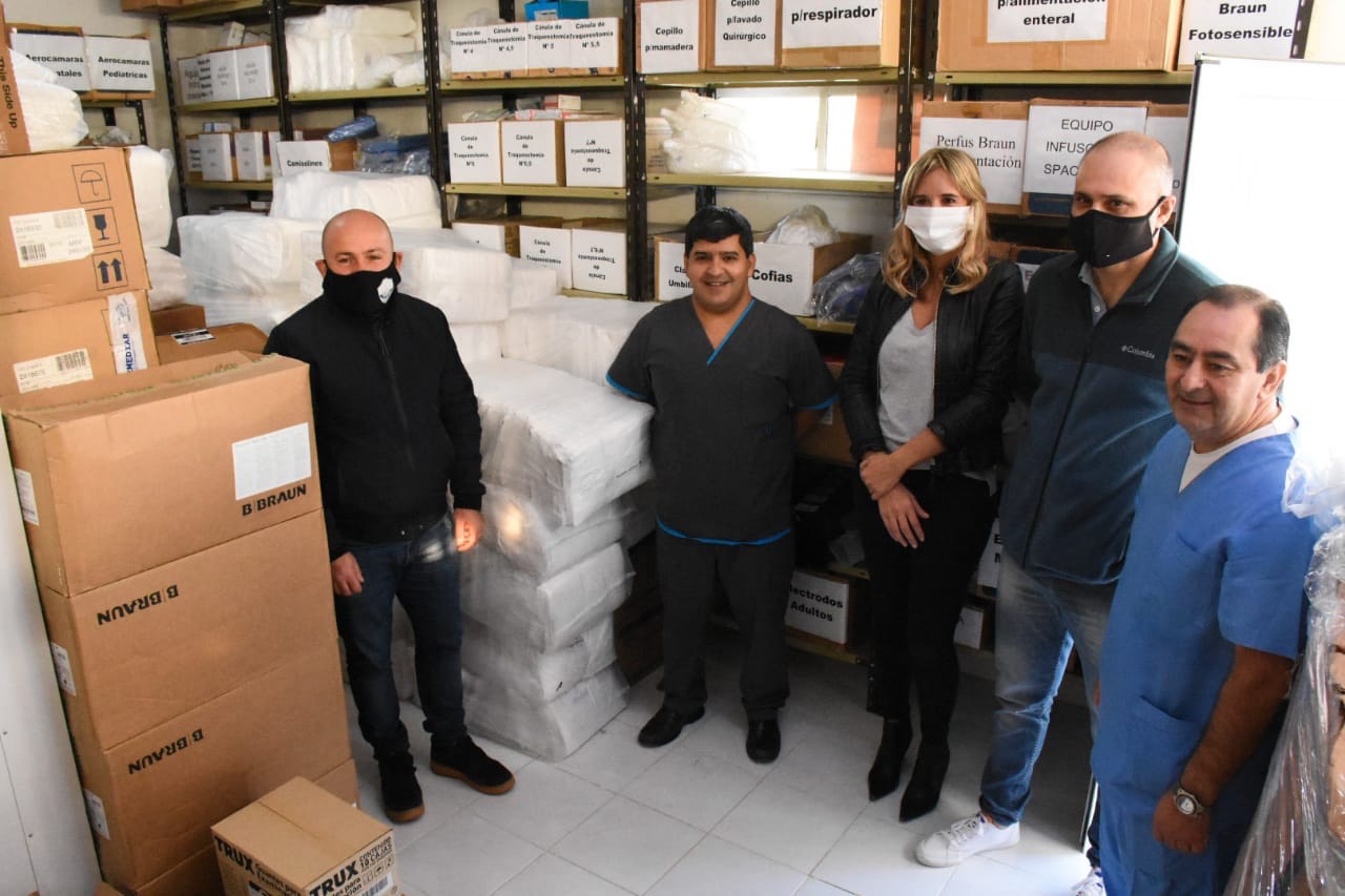 GUSTAVO SASTRE ENTREGÓ IMPORTANTE DONACIÓN DE INSUMOS AL HOSPITAL REGIONAL