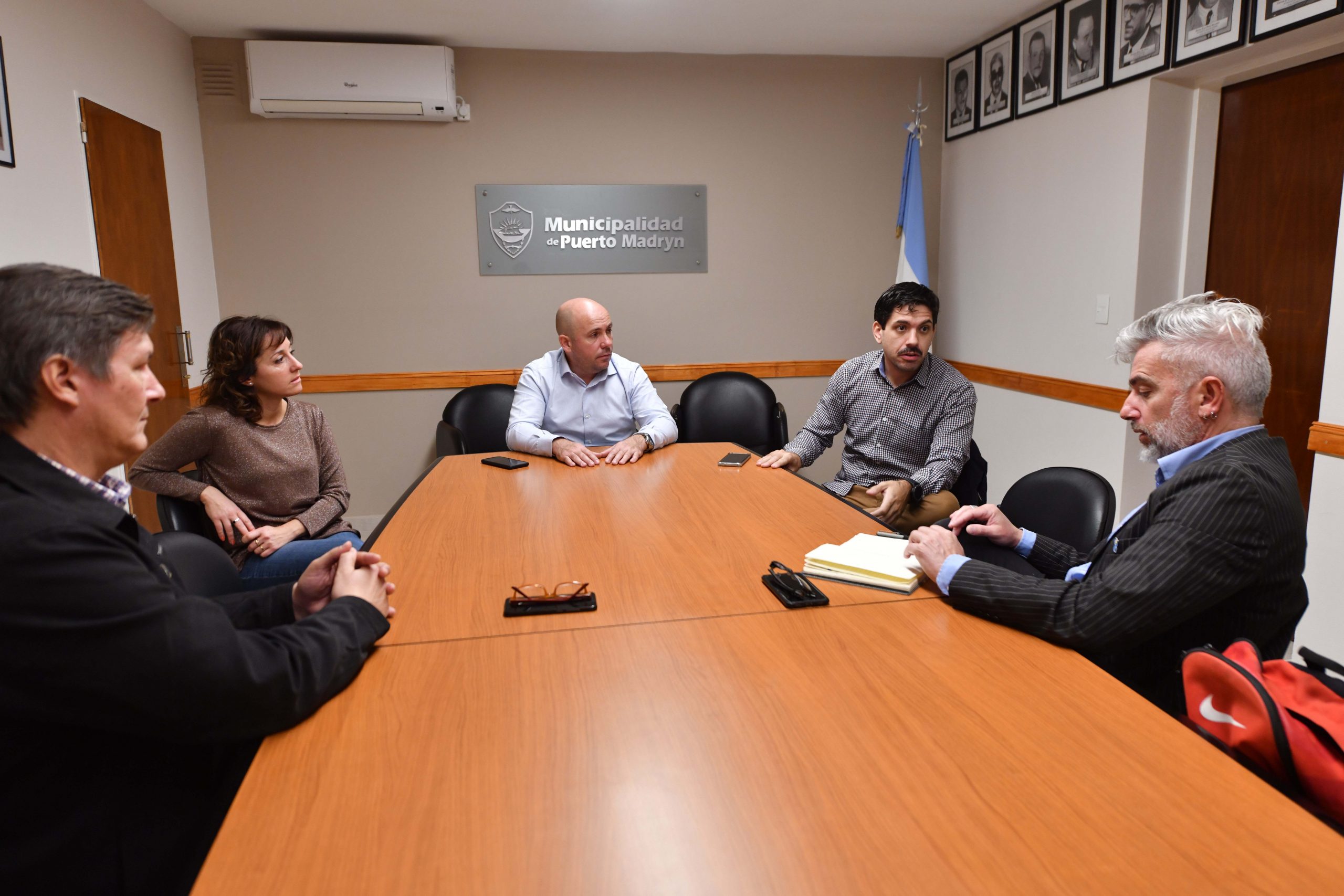 SASTRE RECIBIÓ A REPRESENTANTES DEL CENPAT Y DE LA UNPSJB