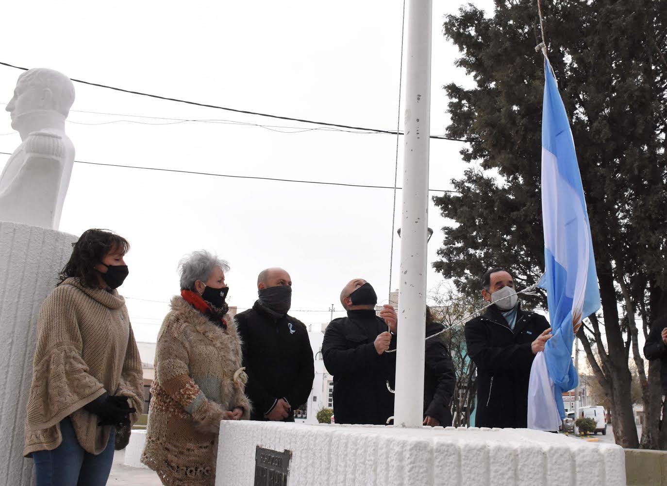 SASTRE ENCABEZÓ LA CONMEMORACIÓN POR EL DÍA DE LA BANDERA