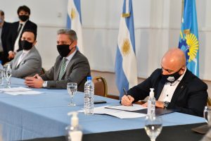 SASTRE FIRMÓ INICIO DE OBRA PARA LA CONSTRUCCIÓN DEL ESPACIO DEPORTIVO “LA BOMBONERITA”