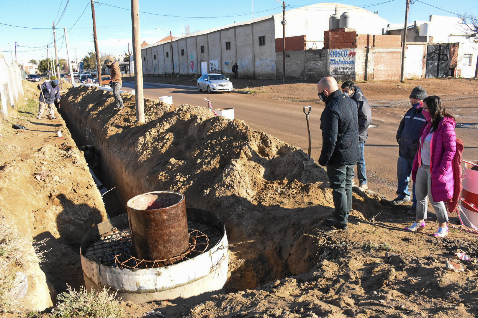 SASTRE SUPERVISÓ EL AVANCE DE LAS OBRAS DE CLOACAS EN EL BARRIO BAHÍA NUEVA