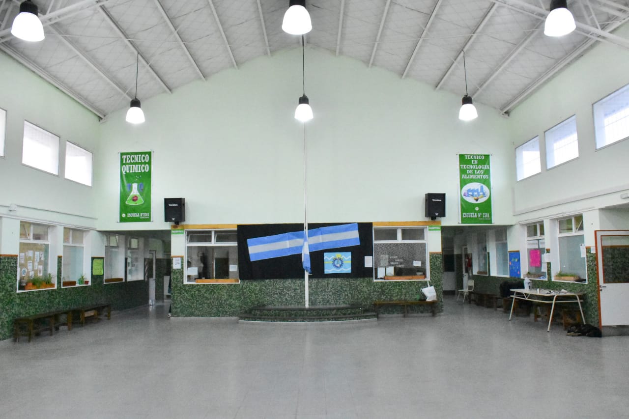 LA ESCUELA MUNICIPAL DE PESCA AVANZA EN LA AUTOMATIZACIÓN DE LA ALIMENTACIÓN DE PECES