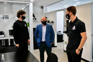 SASTRE VALORÓ EL CRECIMIENTO DE UNA EMPRESA FAMILIAR DE SEGURIDAD EN LA CIUDAD