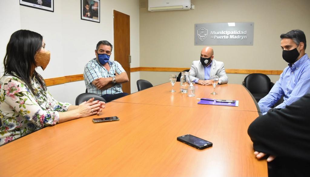 SASTRE SE REUNIÓ CON LOS REPRESENTANTES DE LA EMPRESA RIGEL POR LA OBRA DE DOBLE TROCHA