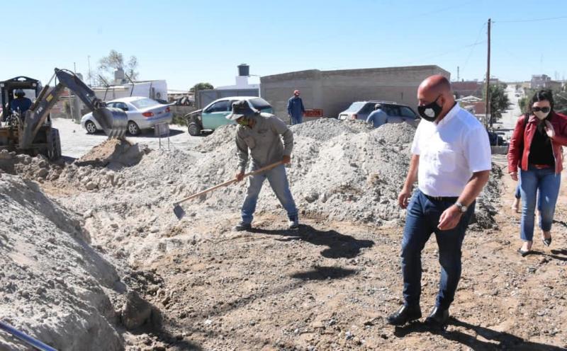 SASTRE RECORRIÓ LA OBRA DE CONSTRUCCIÓN DE CORDONES CUNETA