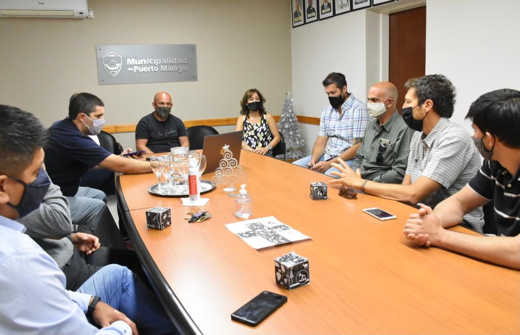 SASTRE SE REUNIÓ CON LOS INVESTIGADORES QUE DISEÑARON UNA APP PARA OBSERVAR EL ECLIPSE