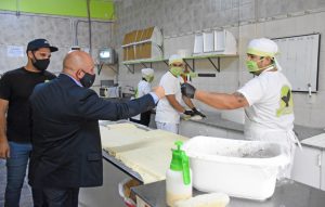 SASTRE VISITÓ LA EMPRESA ZARANTO Y LA FÁBRICA PASTAGONIA