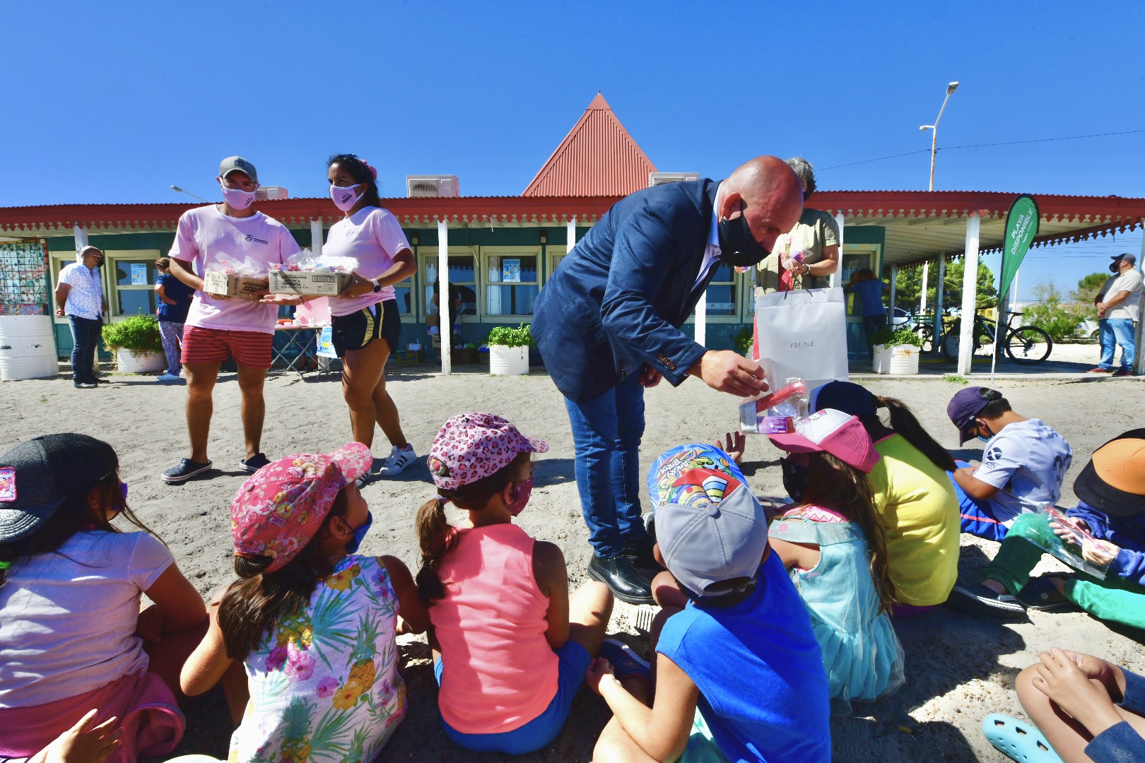 SASTRE ENTREGÓ KITS ODONTOLÓGICOS PARA 200 NIÑOS DE LA COLONIA MUNICIPAL