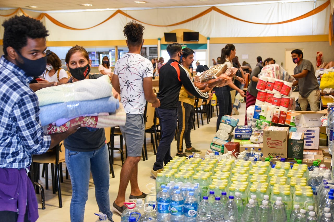 SASTRE ENCABEZÓ EL ENVÍO DE DONACIONES PARA LOS DAMNIFICADOS POR EL INCENDIO EN LA CORDILLERA