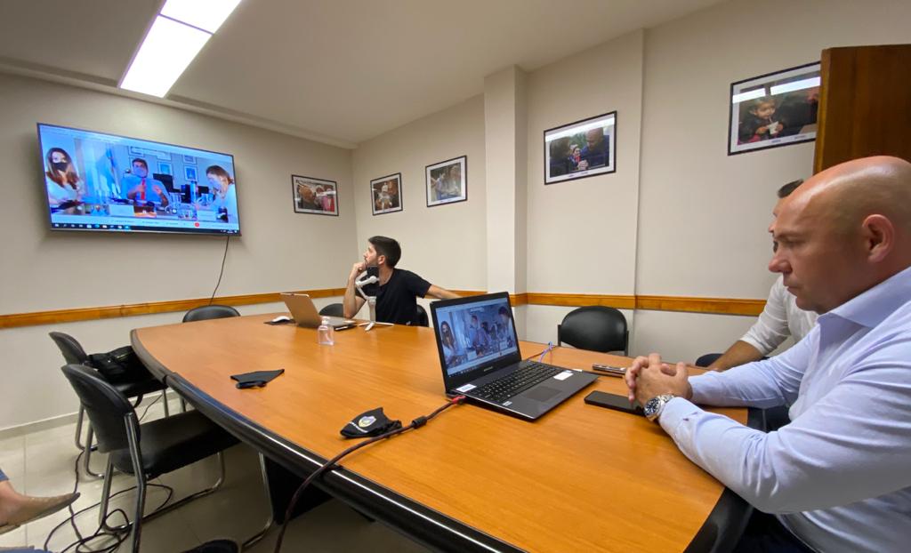 SASTRE SE REUNIÓ CON VIZZOTTI Y LAMMENS MEDIANTE VIDEOCONFERENCIA