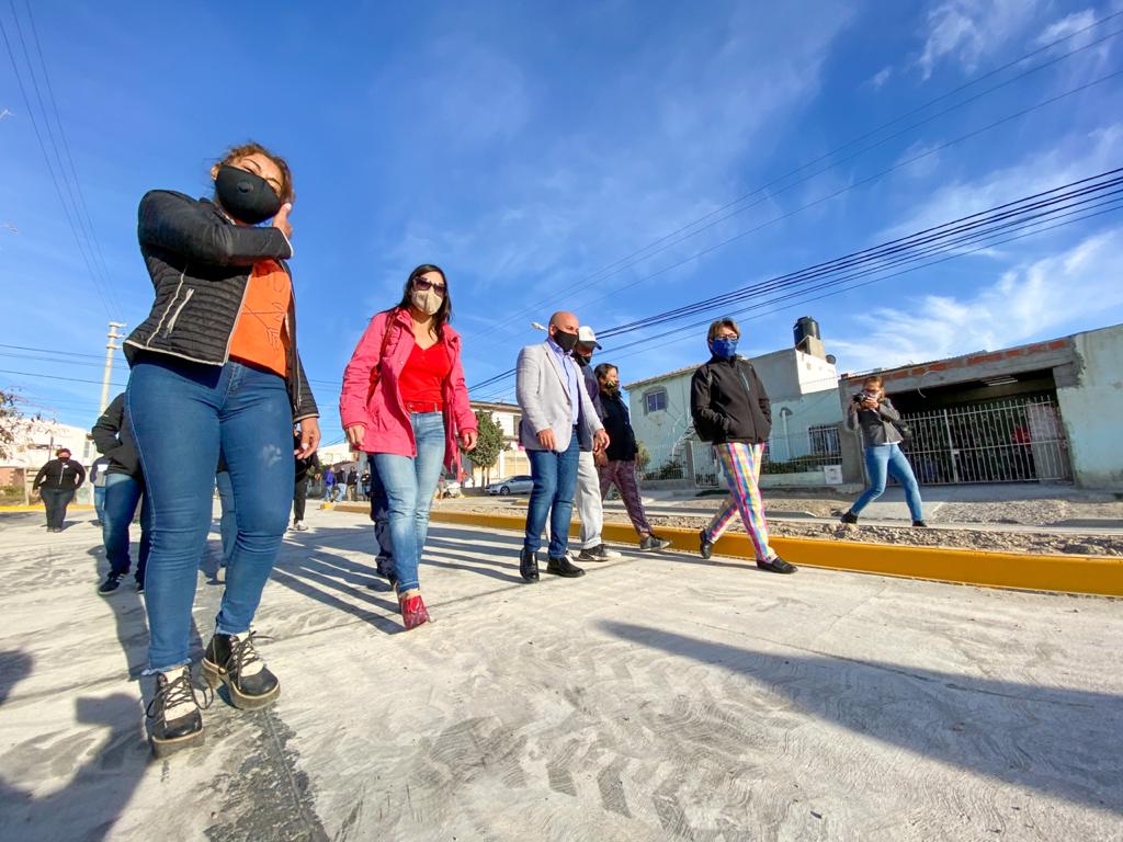 SASTRE SIGUE INAUGURANDO OBRAS DE ASFALTO EN DISTINTOS PUNTOS DE LA CIUDAD