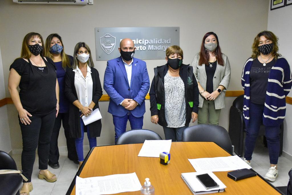 SASTRE CERRÓ PARITARIAS DEL 35% CON LOS EMPLEADOS MUNICIPALES