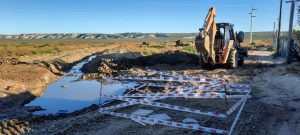 REALIZAN TAREAS DE ACONDICIONAMIENTO EN EL CANAL DE RUPERTO GIMÉNEZ