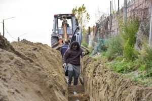 SASTRE ANUNCIÓ LA FINALIZACIÓN DE LA RED DE AGUA POTABLE EN EL PARQUE AGROPECUARIO