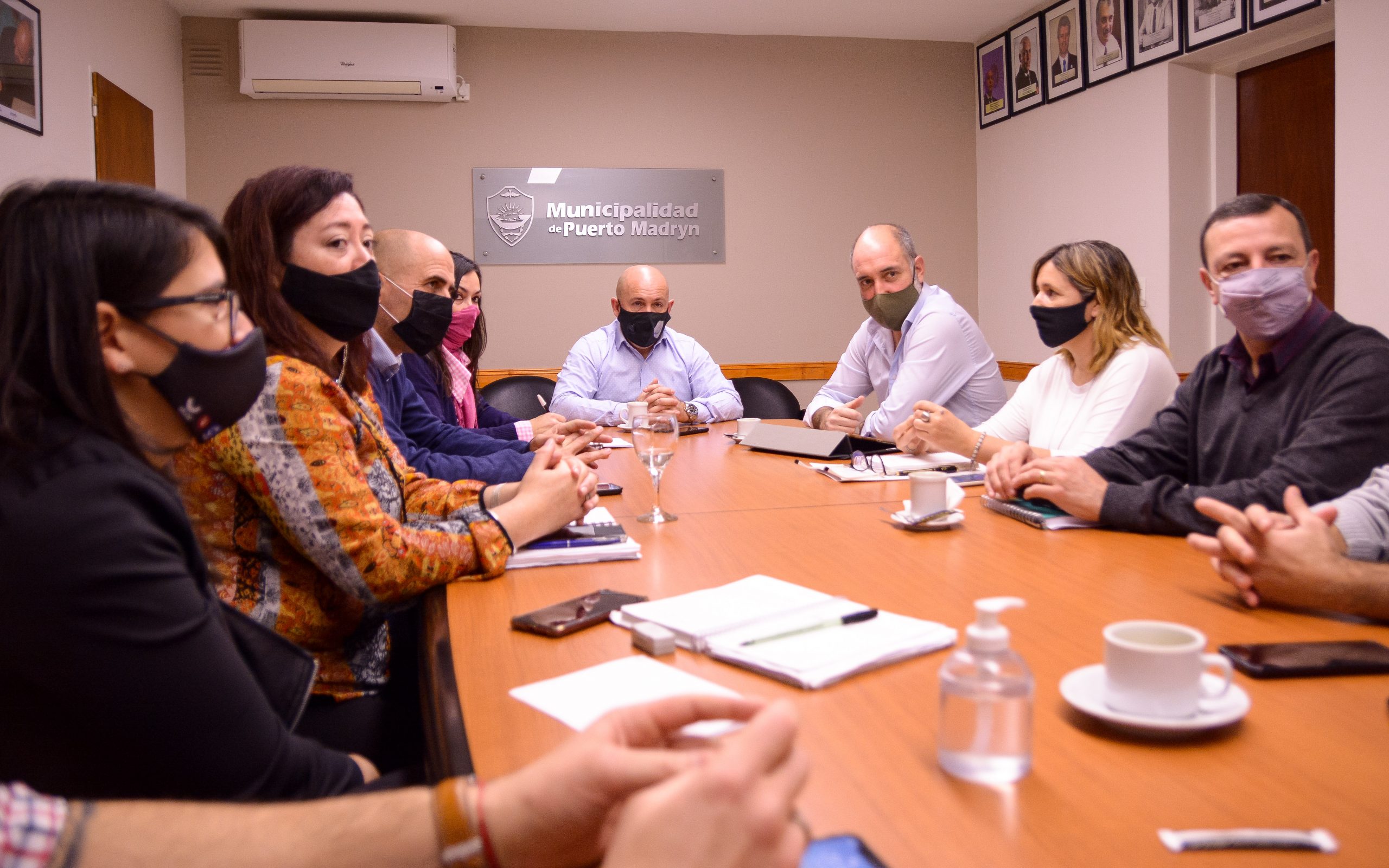 SASTRE ENCABEZÓ UNA NUEVA REUNIÓN DE GABINETE: ANUNCIÓ LA INAUGURACIÓN DE “LA BOMBONERITA”, ENTREGA DE VIVIENDAS Y LA LLEGADA DE AEROLÍNEAS ARGENTINAS