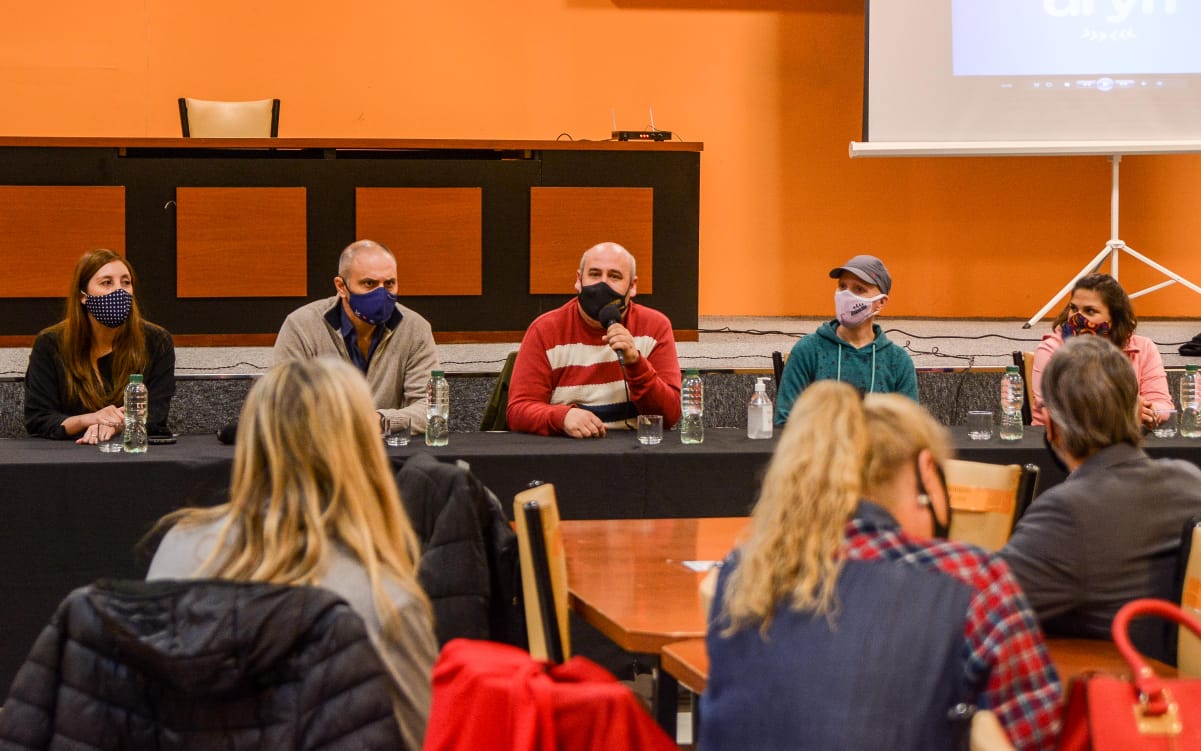 CONVERSATORIO SOBRE ACCIONES Y PROYECTOS MUNICIPALES EN FAVOR DE LAS INFANCIAS
