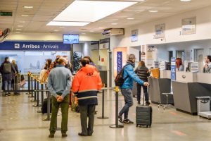 TRAS UN FIN DE SEMANA CON UNA OCUPACIÓN DEL 90%, EL INTENDENTE ANUNCIÓ QUE LADE VUELVE A VOLAR A MADRYN Y QUE AUMENTA LA FRECUENCIA DE AEROLÍNEAS ARGENTINAS