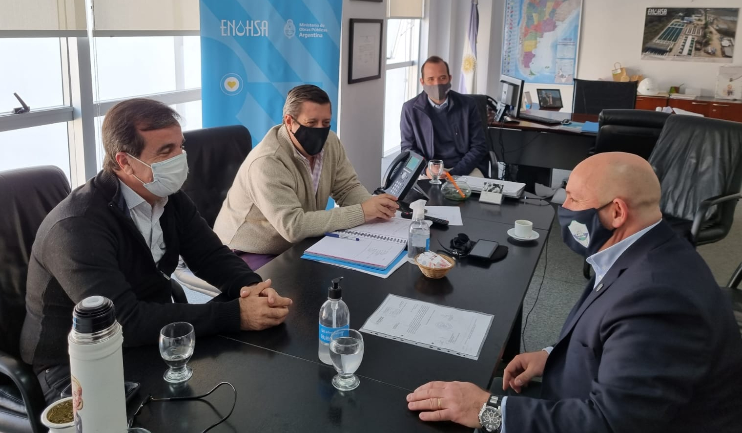 SASTRE ANALIZÓ CON LAS AUTORIDADES DEL ENOHSA LOS PROYECTOS PRESENTADOS POR EL MUNICIPIO