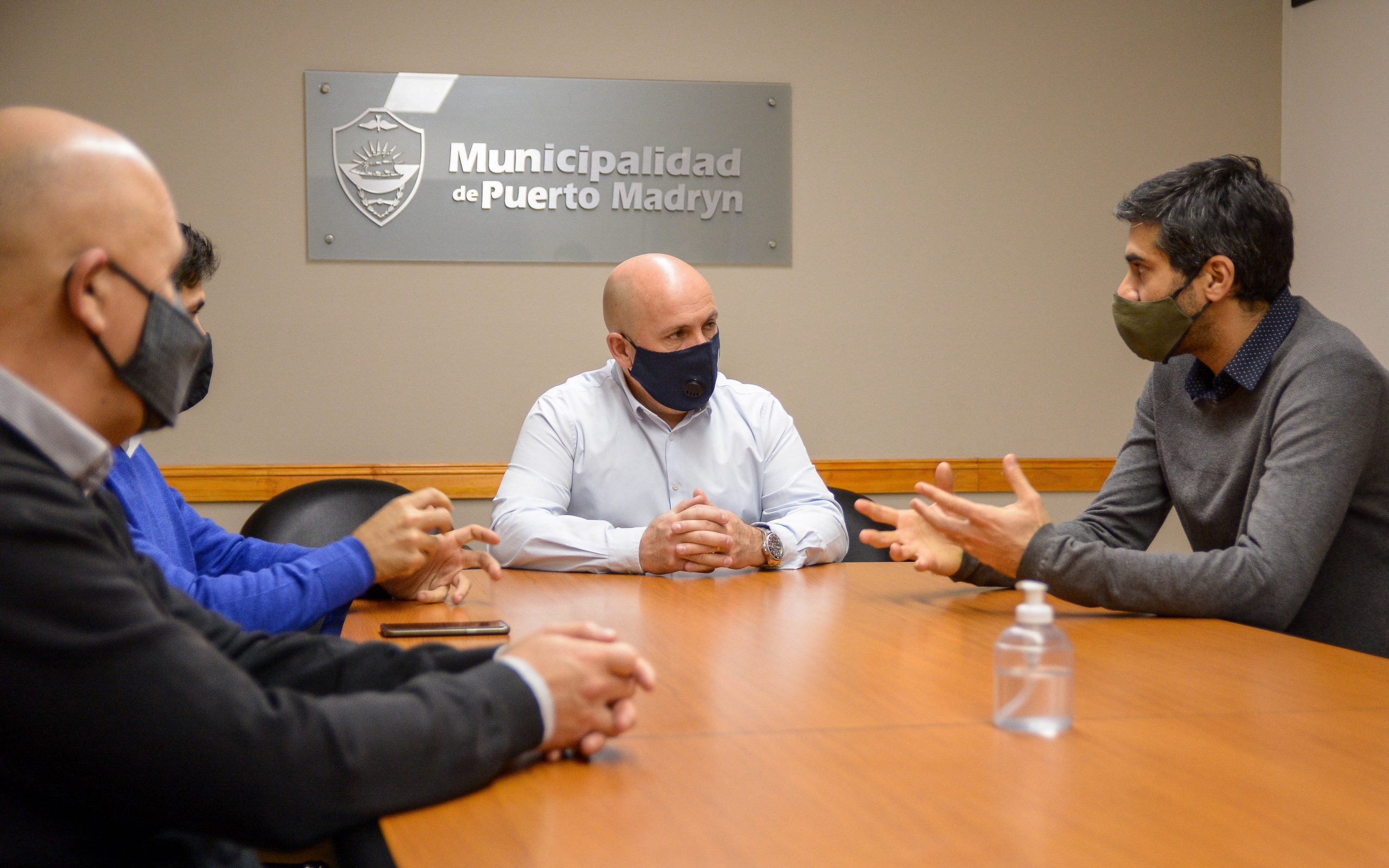 SASTRE ANUNCIÓ QUE MADRYN PODRÁ EMITIR EL CARNET NACIONAL DE MANIPULADOR DE ALIMENTOS
