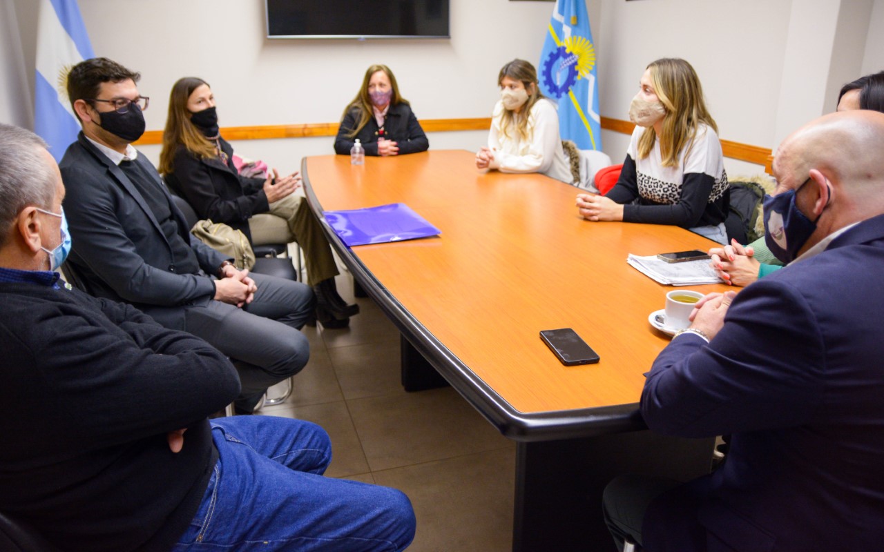 EL INTENDENTE ANUNCIÓ LA ENTREGA DE UN TERRENO PARA QUE UNA ESCUELA Y UN JARDÍN DE INFANTES CONSTRUYAN UN EDIFICO CONJUNTO
