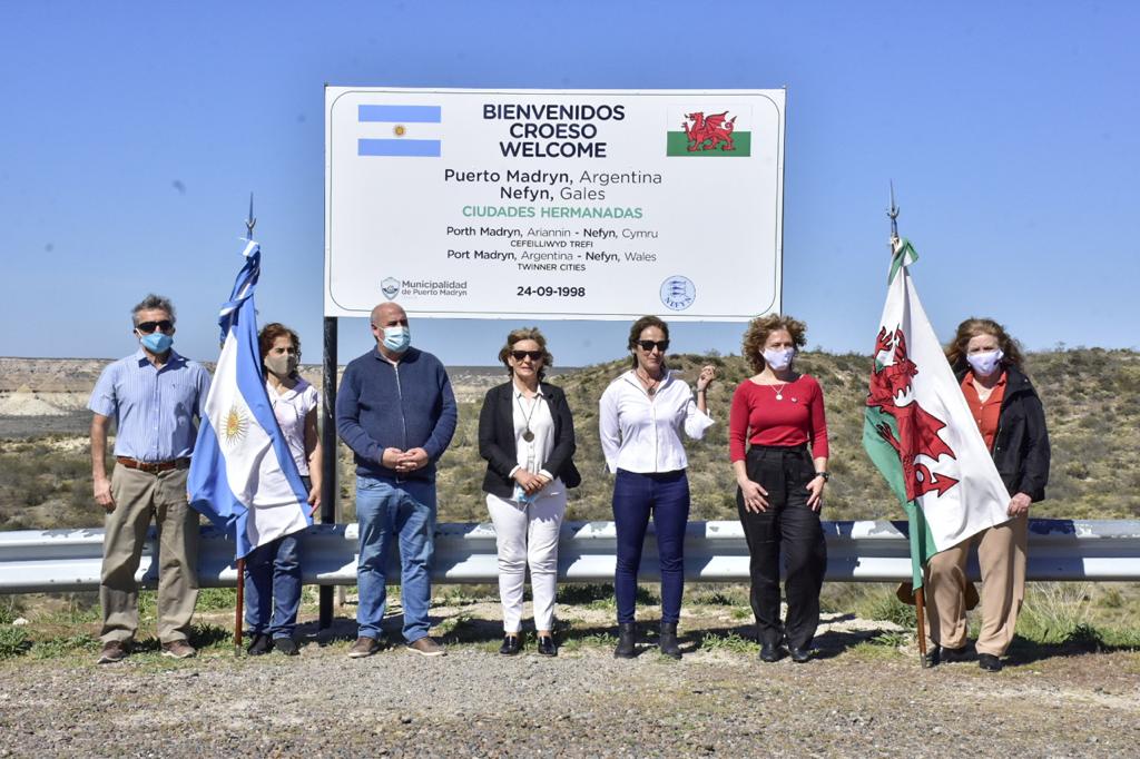 MADRYN YA TIENE UN CARTEL SOBRE EL ANIVERSARIO DEL HERMANAMIENTO CON LA CIUDAD DE NEFYN