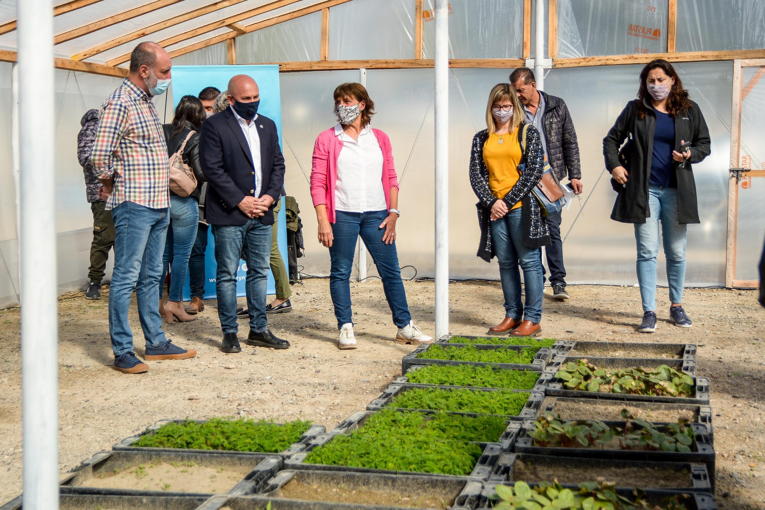 SE INAUGURARON TRES INVERNÁCULOS EN EL VIVERO MUNCIPAL DE MADRYN