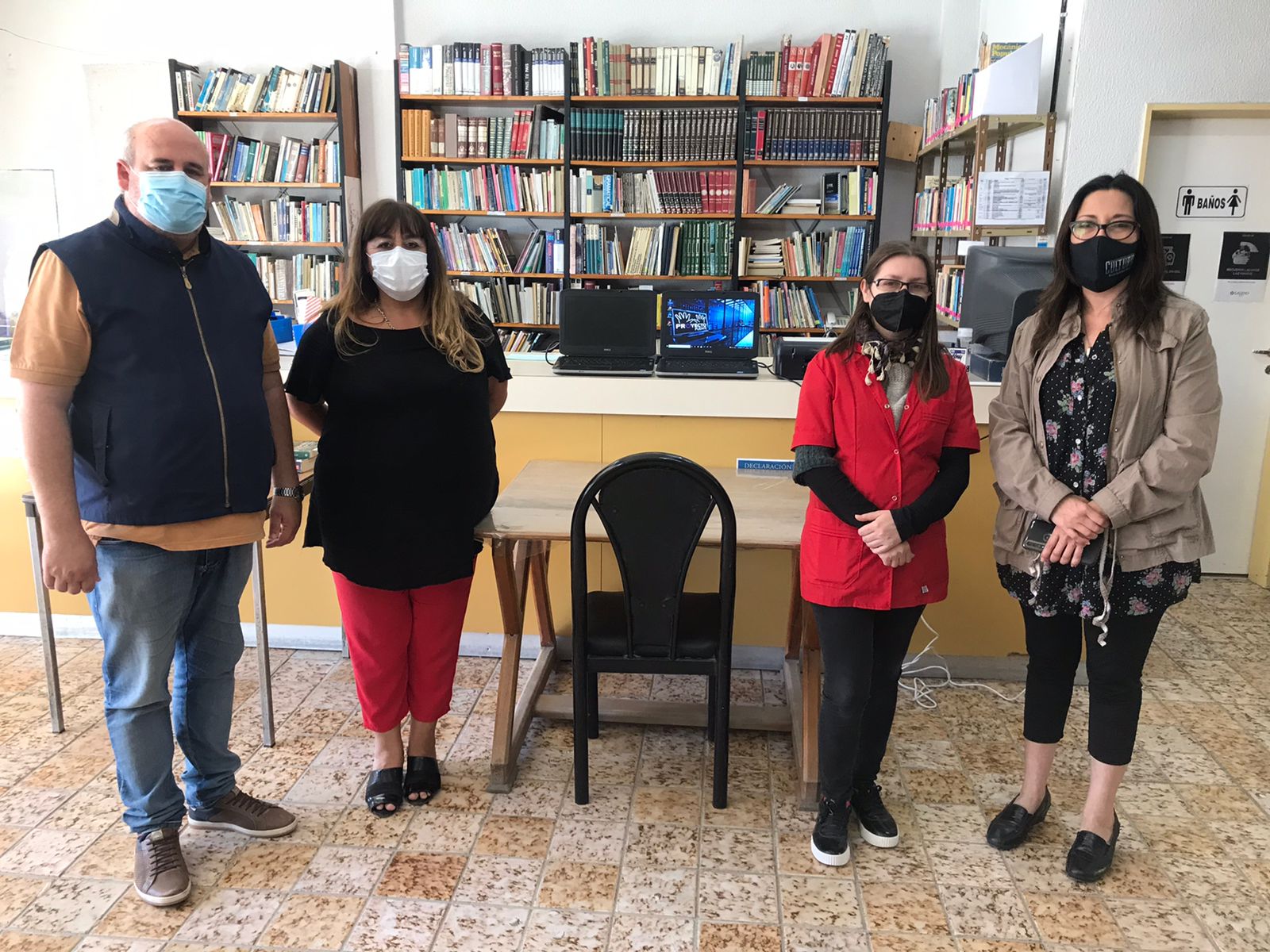 ENTREGA DE NOTEBOOKS PARA LA BIBLIOTECA PÚBLICA MUNICIPAL “DOMINGO FAUSTINO SARMIENTO”