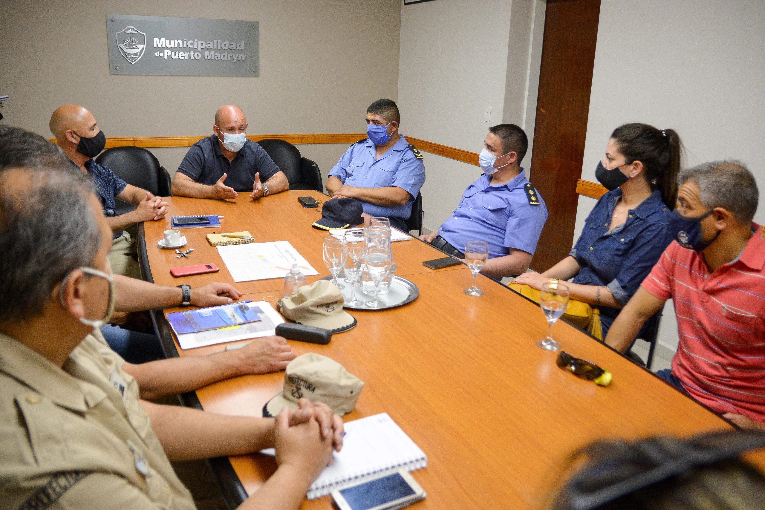 EL INTENDENTE ENCABEZÓ UNA REUNIÓN CON FUERZAS DE SEGURIDAD Y ÁREAS MUNICIPALES DE CARA AL VERANO