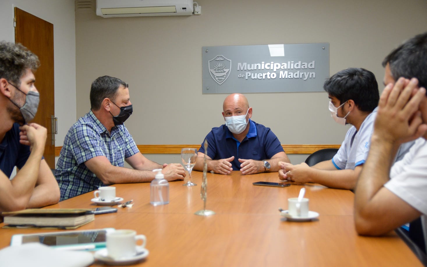 COMO MEDIDA PREVENTIVA, EN MADRYN SE VOLVERÁ A VACUNAR CONTRA EL COVID-19 EN EL GIMNASIO MUNICIPAL N°1 Y EL HOSPITAL MODULAR FUNCIONARÁ COMO CENTRO DE TESTEOS