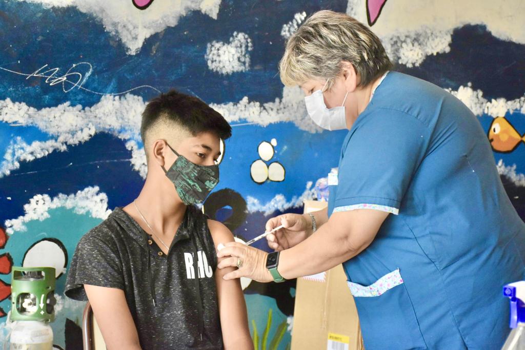 EL VACUNATORIO MÓVIL VISITA DIFERENTES SEDES DE LA COLONIA DE LA MUNI