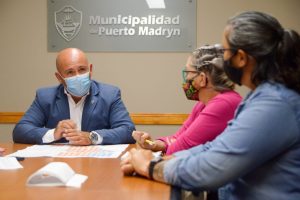 EL INTENDENTE RECIBIÓ A VECINOS DEL BARRIO PERÓN PARA SEGUIR MEJORANDO LA CALIDAD DE VIDA DE LOS MADRYNENSES