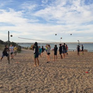 COMENZARON LOS TALLERES DEPORTIVOS EN PARADORES DE LA COSTA DE MADRYN