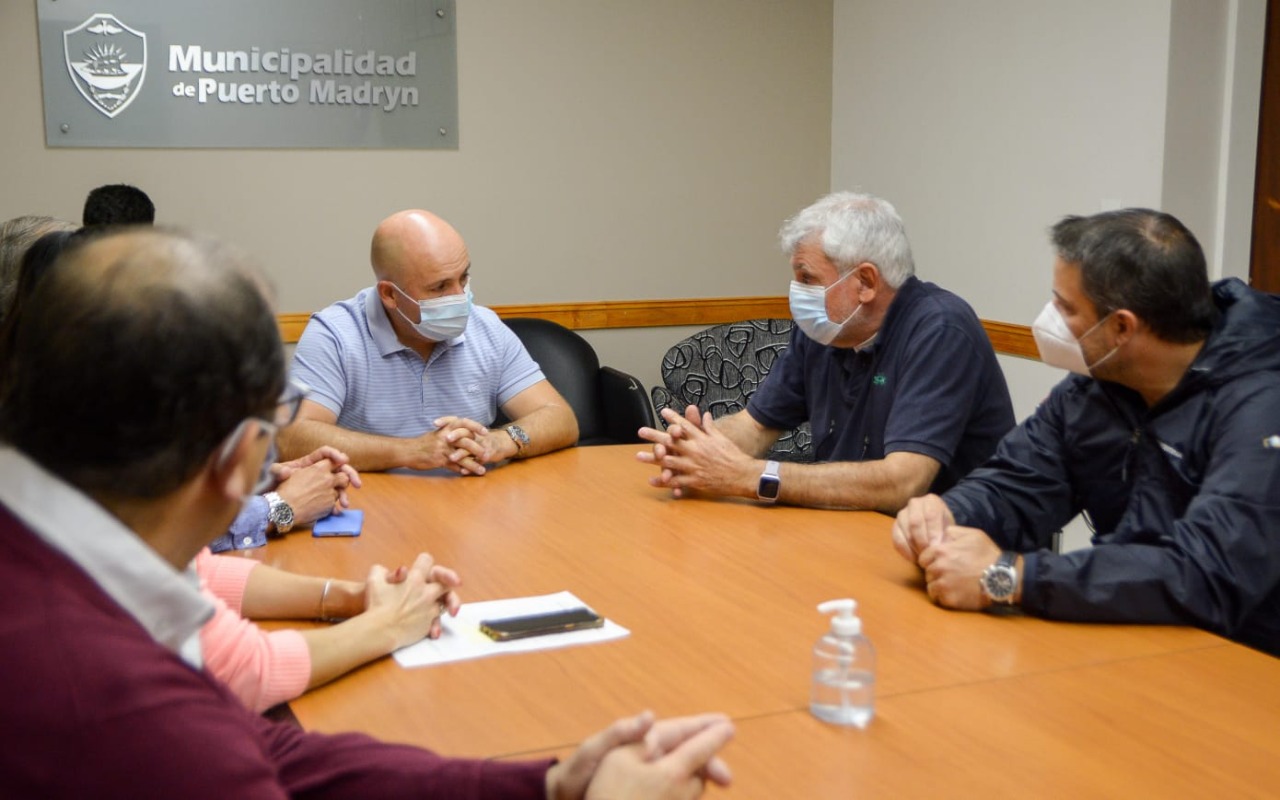 SASTRE SE REUNIÓ CON LAS AUTORIDADES DEL PUERTO MADRYN GOLF CLUB PARA DIALOGAR SOBRE EL CRECIMIENTO DE LA INSTITUCIÓN Y DIAGRAMAR ACCIONES CONJUNTAS