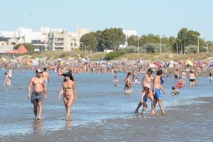 CON UNA OCUPACIÓN PRÁCTICAMENTE PLENA, EL TURISMO GENERÓ INGRESOS POR $2.500 MILLONES DURANTE ENERO EN MADRYN