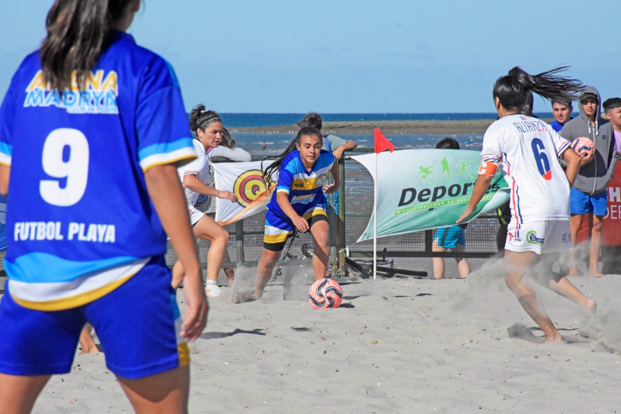 ESTE DOMINGO FINALIZA LA LIGA NACIONAL FEMENINA DE FÚTBOL PLAYA
