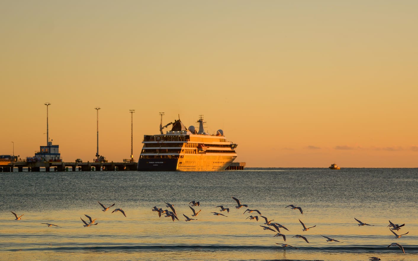 LLEGA A PUERTO MADRYN EL CRUCERO VIKING JÚPITER