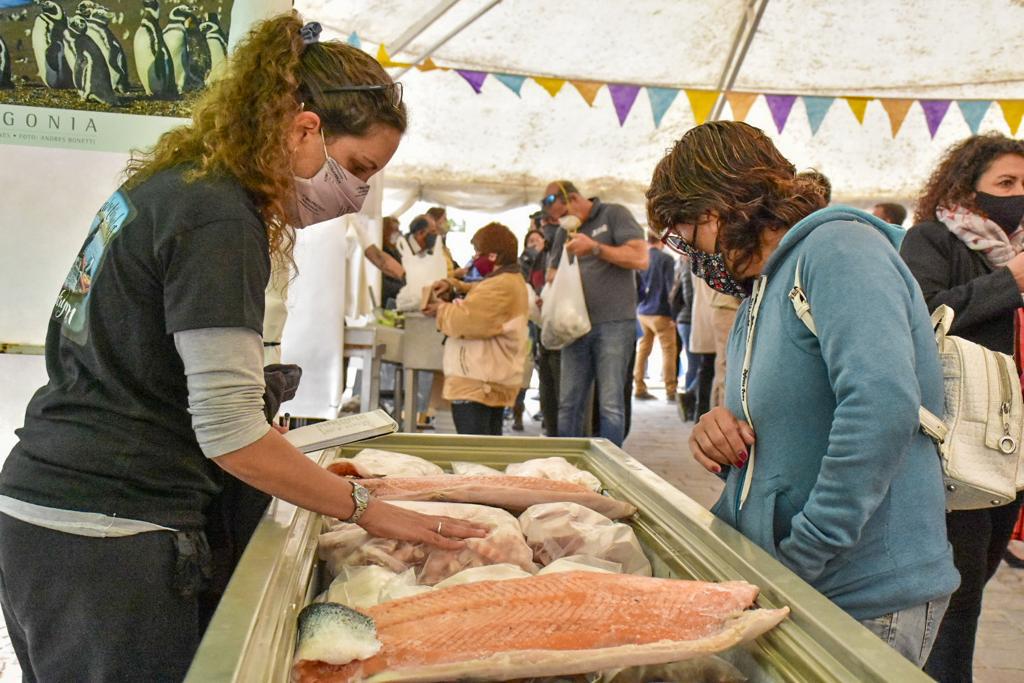 CONVOCATORIA PARA VEHÍCULOS GASTRONÓMICOS, PRODUCTORES Y ARTISTAS PARA LA XVIII FERIA DE PESCADORES ARTESANALES DE SEMANA SANTA