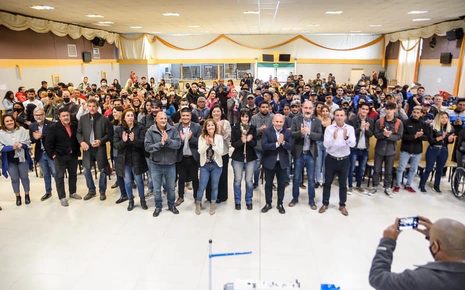 SASTRE ENTREGÓ HERRAMIENTAS DE TRABAJO Y PRODUCCIÓN A MÁS DE 60 EMPRENDEDORES LOCALES