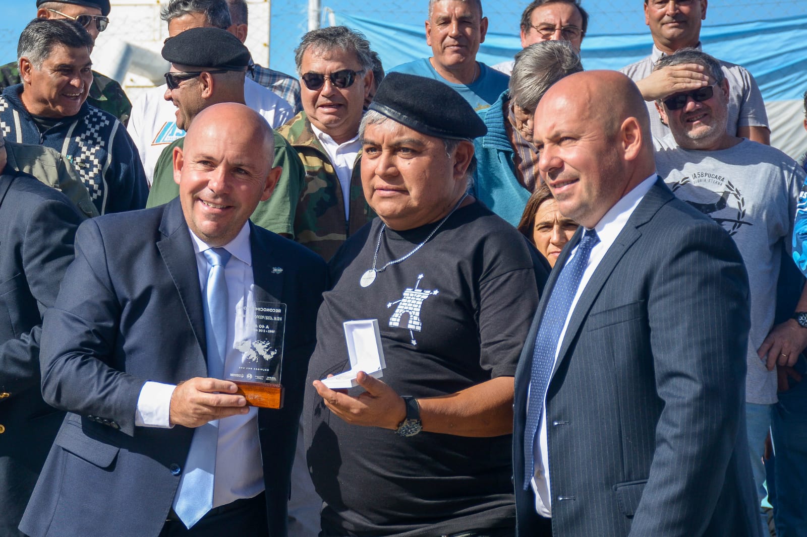 SENTIDO HOMENAJE EN PUERTO MADRYN A LOS VETERANOS DE MALVINAS, A 40 AÑOS DE LA GUERRA