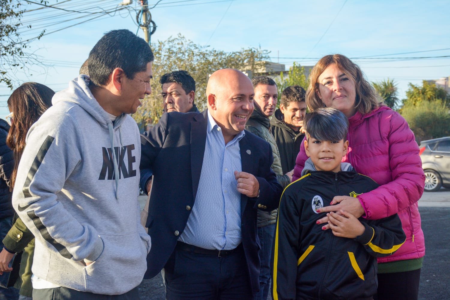 SE INAUGURÓ LA REPAVIMENTACIÓN EN LA CALLE FRAGATA HÉRCULES ENTRE PEDRO DERBES Y LUIS FELDMAN, QUE SE HIZO CON FONDOS MUNICIPALES