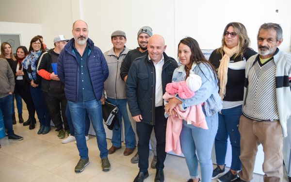 EL INTENDENTE ENTREGÓ HERRAMIENTAS PARA DISTINTOS EMPRENDIMIENTOS DE PESCADORES ARTESANALES