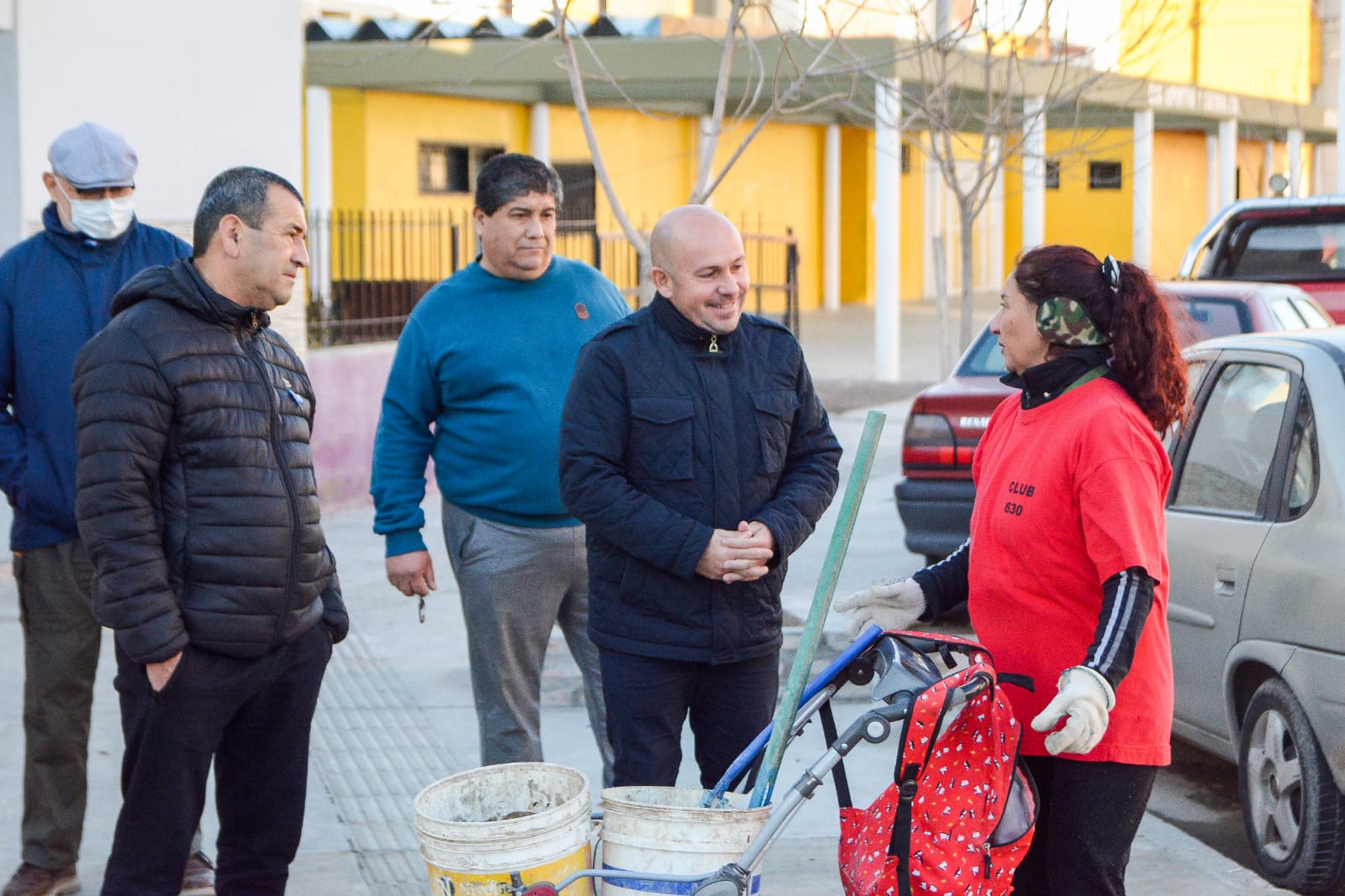 EL INTENDENTE RECORRIÓ EL BARRIO RUCAL HUE Y DIALOGÓ CON VECINOS DEL SECTOR